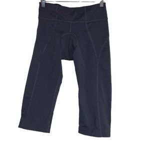 Athleta gray hidden pocket capris cropped leggings